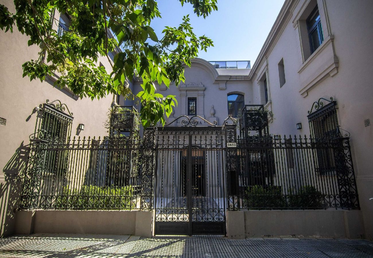 Estudio en Buenos Aires - Palacio Cabrera · Stunning Studio @Historic Palaci