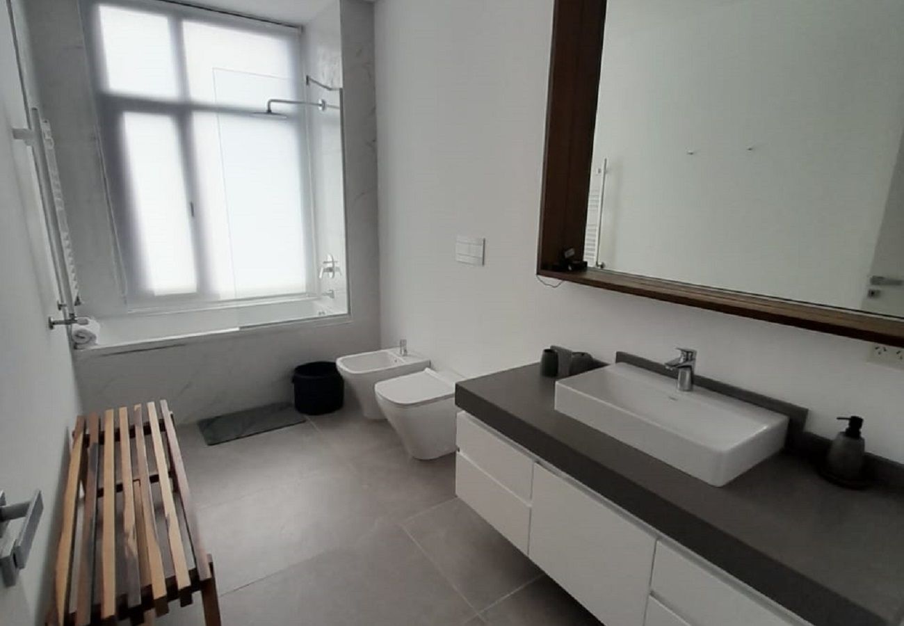 Apartamento em San Carlos de Bariloche - 06PAX HUAPI50C FLOR-NP